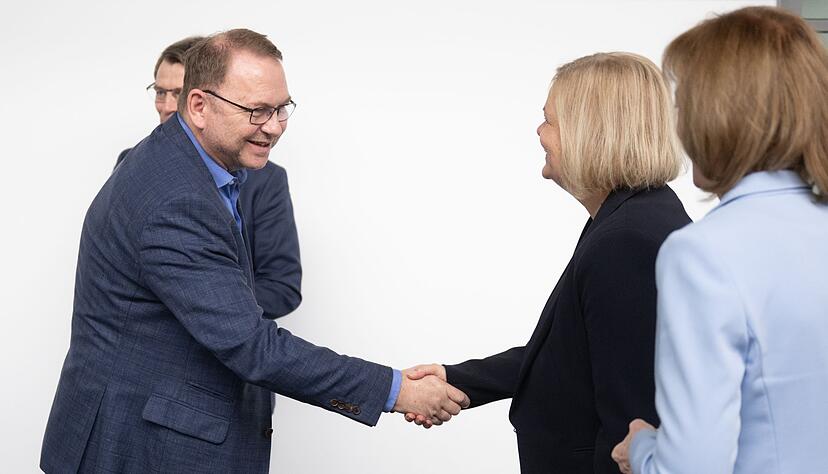 Die Spitzenrunde verhandelte bis zum fr&uuml;hen Morgen.