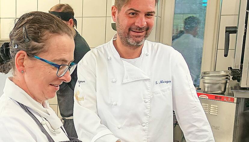 Kulinarisch will Steffen Mezger, hier mit Sous-Chefin Steffi Frank, zweigleisig fahren und im Restaurant "Heimatliebe" regionale Küche, im Restaurant "Mahlwerk" eine hochkarätige Gourmetküche bieten. Foto: Koch Kulinarisch will Steffen Mezger, hier mit Sous-Chefin Steffi Frank, zweigleisig fahren und im Restaurant "Heimatliebe" regionale Küche, im Restaurant "Mahlwerk" eine hochkarätige Gourmetküche bieten. Foto: Koch