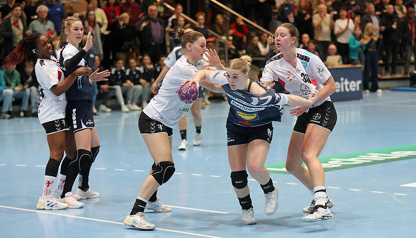 Lynn Holtman, hier vor zwei Wochen gegen Bayer Leverkusen am Ball, gehört auch am Mittwoch gegen die TuS Metzingen wieder zum Neckarsulmer Kader. Lynn Holtman, hier vor zwei Wochen gegen Bayer Leverkusen am Ball, gehört auch am Mittwoch gegen die TuS Metzingen wieder zum Neckarsulmer Kader.