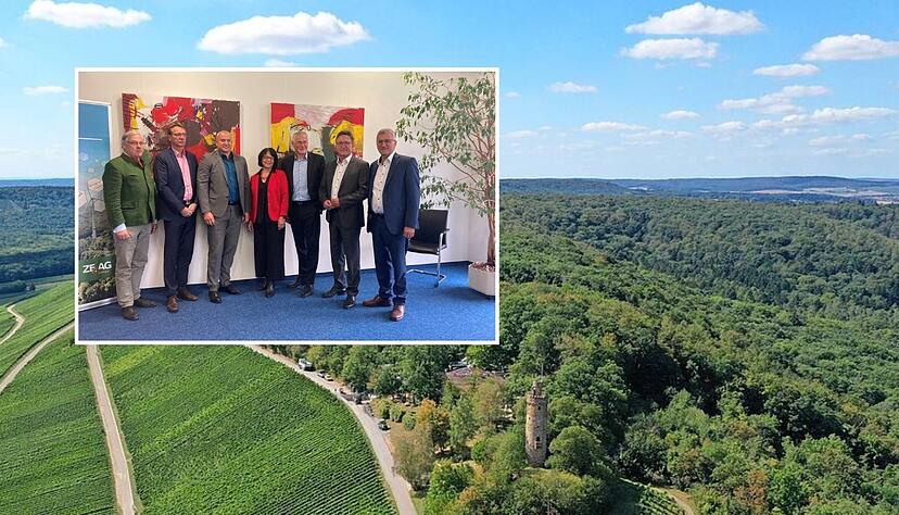 Unterzeichneten die Gründungsverträge für die Betreibergesellschaft des Windparks (v.l.) Karl-Eugen Graf von Neipperg, Thomas Csaszar, Ralf Steinbrenner, Sabine Rotermund, Franc Schütz, Volker Schiek und Harald Endreß.