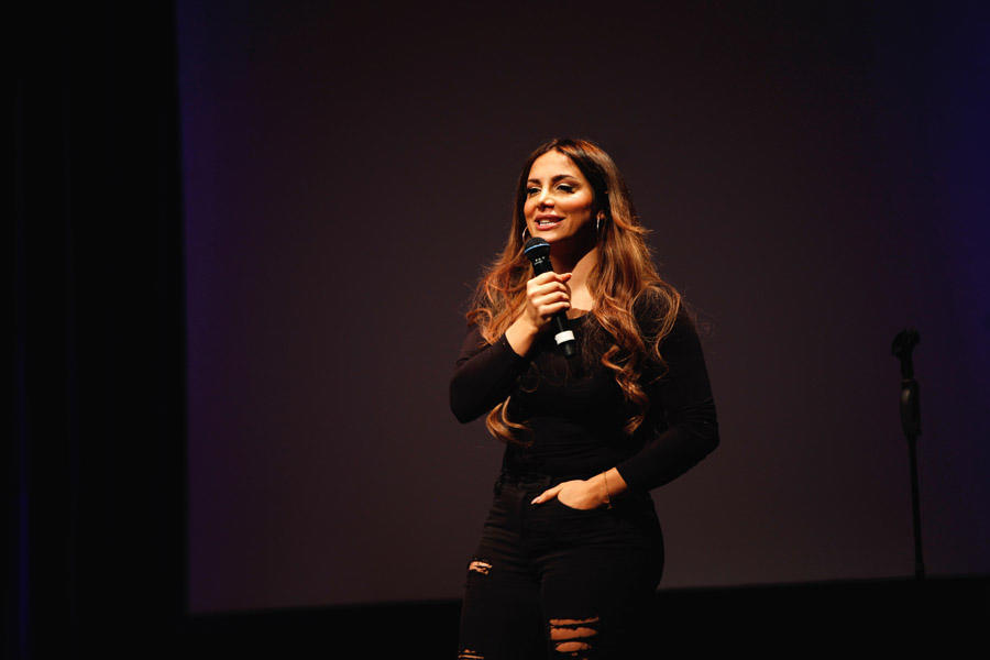 Enissa Amani Harmonie | 12.12. Enissa Amani Harmonie | 12.12.