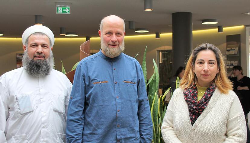 v.l.n.r.: Ilhami Veziroglu, Abdulhamid Andreas Tittus und Elif Sarbalkan sind die neuen islamischen Klinikseelsorger der SLK-Kliniken.