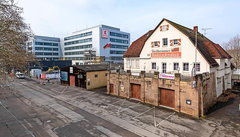 Die Ruderschwaben haben ihr markantes Vereinsheim in der Heilbronner Bahnhofsvorstadt vor wenigen Monaten an den Nachbarn Kaufland verkauft.
Foto: Mario Berger