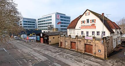 Die Ruderschwaben haben ihr markantes Vereinsheim in der Heilbronner Bahnhofsvorstadt vor wenigen Monaten an den Nachbarn Kaufland verkauft.
Foto: Mario Berger