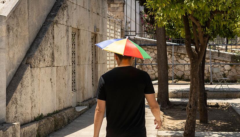 Ein Schirm kann bei dem unsteten Wetter nicht schaden Ein Schirm kann bei dem unsteten Wetter nicht schaden