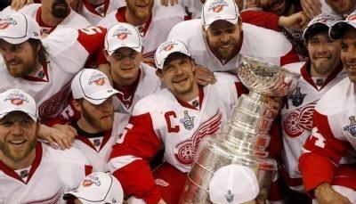 Geschafft: Die Detroit Red Wings haben den Stanley Cup.