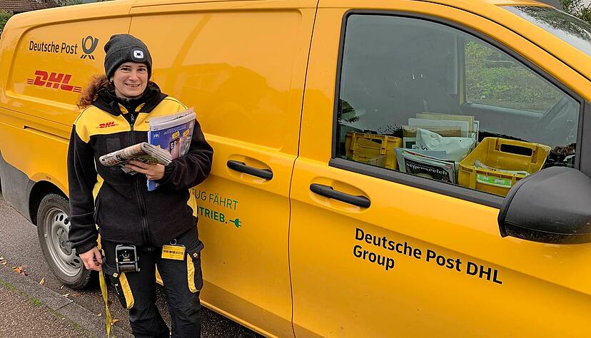Ein gelbes Auto, ein multifunktionaler Scanner und &uuml;ber 500 Pakete und Briefsendungen pro Tag: Mareike Munz hat in Gaisbach trotz eines verh&auml;ltnism&auml;&szlig;ig kleinen Zustellbezirks alle H&auml;nde voll zu tun.