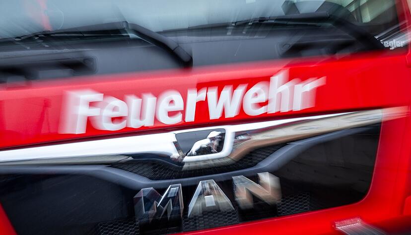 Hoher Schaden nach Blitzeinschlag in ein Haus (Foto-Archiv) Hoher Schaden nach Blitzeinschlag in ein Haus (Foto-Archiv)