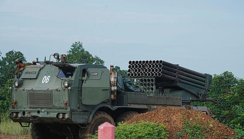 Die Kämpfe gingen am Sonntag weiter – trotz der Forderung von US-Präsident Donald Trump nach einer Waffenruhe. Die Kämpfe gingen am Sonntag weiter – trotz der Forderung von US-Präsident Donald Trump nach einer Waffenruhe.