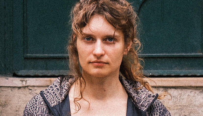 "Milch ins Feuer" ist der Deb&uuml;tspielfilm von Justine Bauer aus Crailsheim.