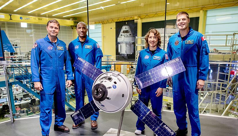 Anfang April sollen mit der Mission "Artemis 2" wieder Menschen um den Mond fliegen. (Archivfoto)