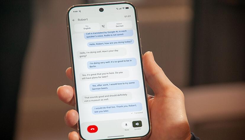 Google will mit vielen KI-Funktionen wie etwa Live-&Uuml;bersetzungen punkten.