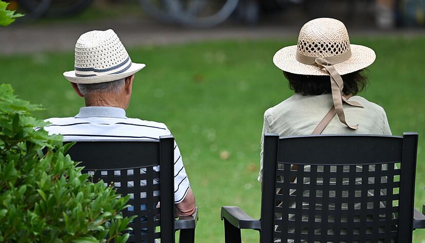 Welche Rolle spielen Gene f&uuml;r die menschliche Lebensdauer? Diese Frage treibt die Altersforschung schon lange um.