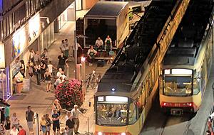 2001 kommt die Stadtbahn, die Jugendszene wird von der Kaiserstraße verdrängt.Fotos: Archiv/Veigel 2001 kommt die Stadtbahn, die Jugendszene wird von der Kaiserstraße verdrängt.Fotos: Archiv/Veigel