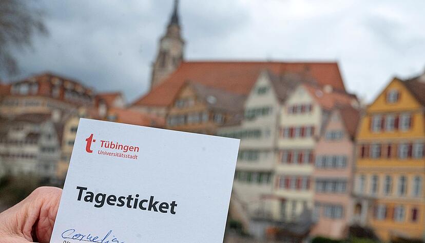 Das Ticket für mehr Freiheit: Wer in Tübingen negativ getestet wurden, darf im Laufe des Tages Dinge tun, die anderswo in Deutschland derzeit nicht erlaubt sind.
Foto: dpa