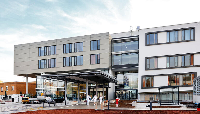 Feierlich eingeweiht, aber noch nicht ganz fertiggestellt: Der zweite Bauabschnitt des SLK-Klinikums am Gesundbrunnen in Heilbronn.