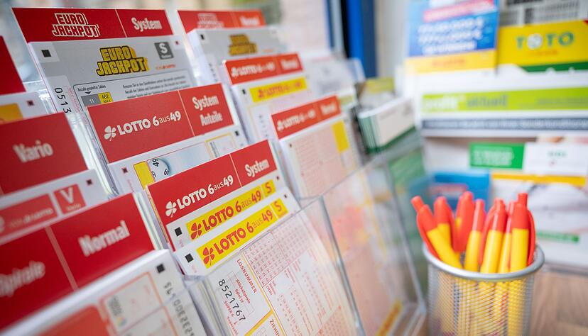 Die auf dem Lottoschein vermerkte siebenstellige Ziffernfolge 2243327 führte zum Millionengewinn. (Archivbild)