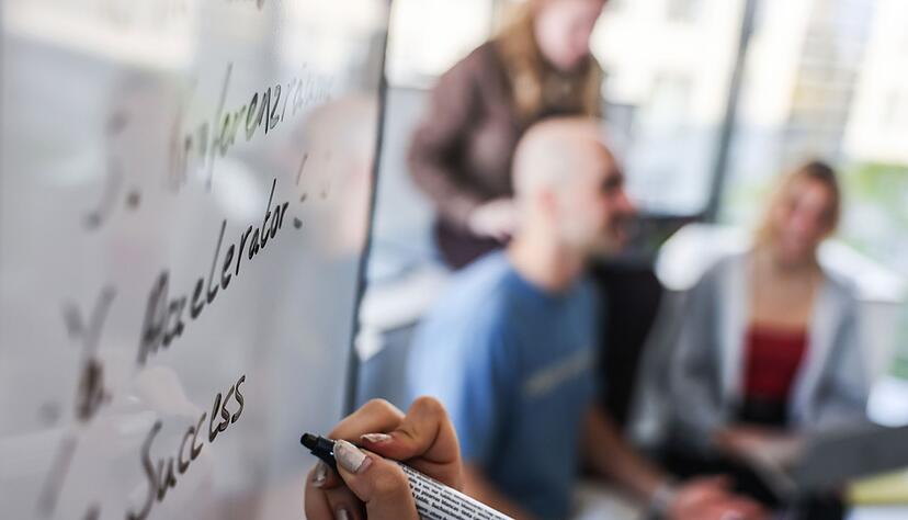 An welchen Routinen halten wir als Team unn&ouml;tigerweise fest? Eine ehrliche Bestandsaufnahme hilft, Zeitfresser zu identifizieren.