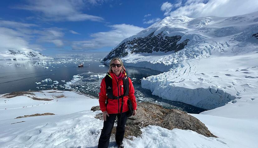 Die Professorin Anne Hardy von der Universität Tasmanien ist besorgt wegen der stark steigenden Besucherzahlen. Die Professorin Anne Hardy von der Universität Tasmanien ist besorgt wegen der stark steigenden Besucherzahlen.