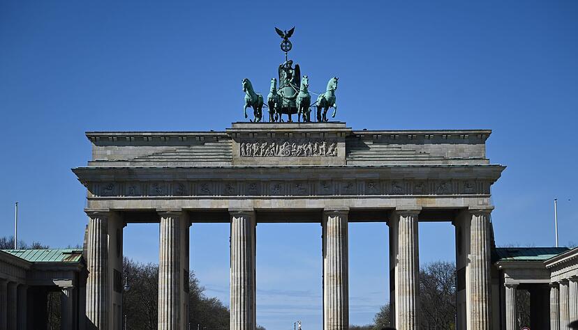 Das Brandenburger Tor geh&ouml;rt zu den Sehensw&uuml;rdigkeiten der deutschen Hauptstadt. (Archivbild)