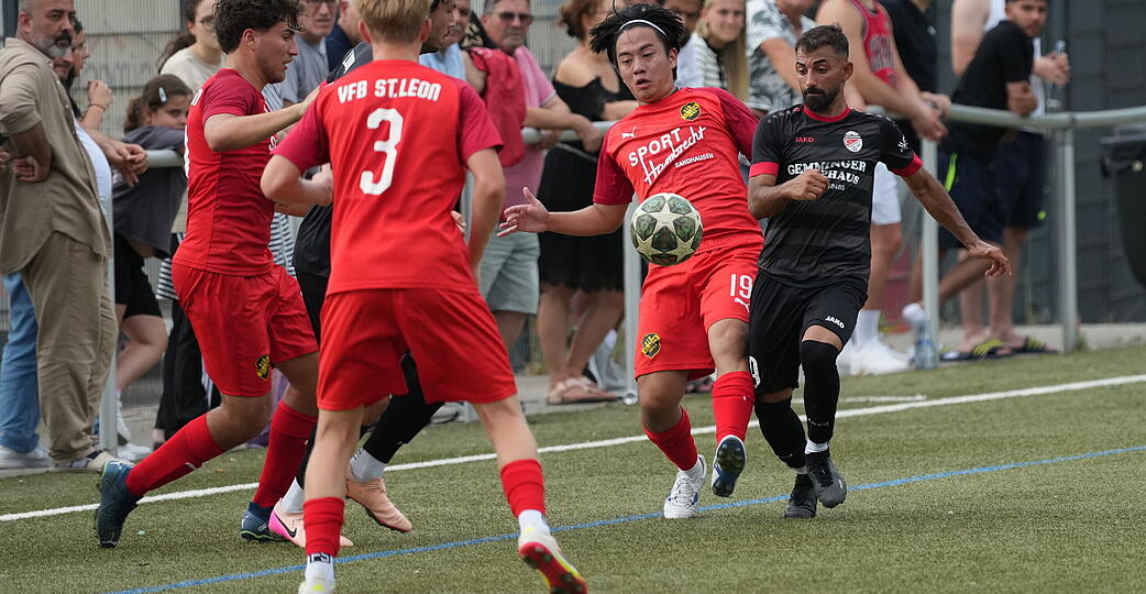 F&uuml;r Abdul Kadir Taskin (rechts) und T&uuml;rkspor Eppingen geht es darum, sich sauber aus der Landesliga zu verabschieden.