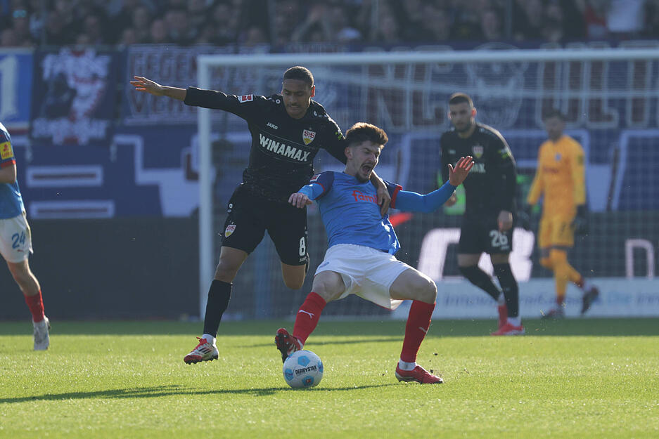 Enzo Millot: Schöner Pass auf Leweling zum 1:0. Blieb sonst unauffällig und wurde ausgewechselt. Note: 4
