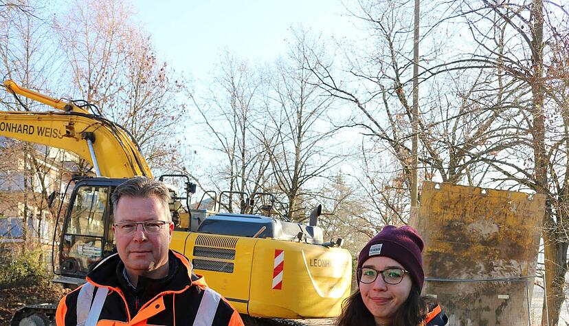 Steffen Kunert und Julia Haas sind sehr zufrieden mit dem Baufortschritt.