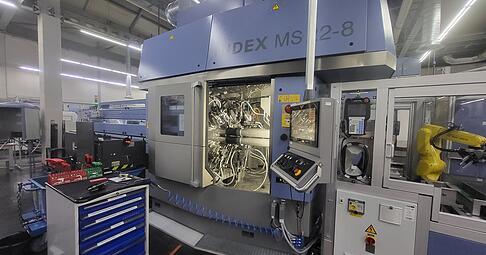 Mehrspindeldrehmaschine in Fertigungshalle bei Bürkert in Ingelfingen. Mehrspindeldrehmaschine in Fertigungshalle bei Bürkert in Ingelfingen.