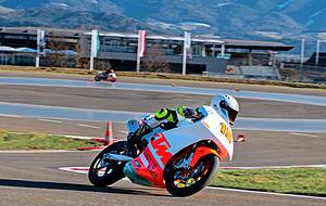 Der 14-Jährige Brackenheimer hofft beim Austrian Junior Cup in Österreich mit der Startnummer 15 fahren zu dürfen. "Das ist meine Glückszahl." 
Foto: Michael Jurtin