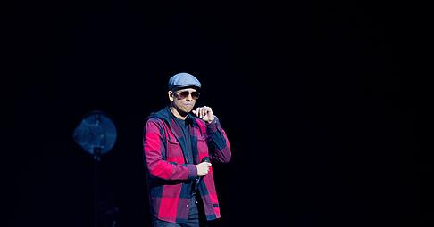 2022 hatte er sich in einem Video von „Verschwörungserzählungen“ und „rechten Gruppierungen“ distanziert. Nun behauptet Soul-Sänger Xavier Naidoo: „Unwissentlich haben wir bestimmt alle schon einen Menschen gefressen“. 2022 hatte er sich in einem Video von „Verschwörungserzählungen“ und „rechten Gruppierungen“ distanziert. Nun behauptet Soul-Sänger Xavier Naidoo: „Unwissentlich haben wir bestimmt alle schon einen Menschen gefressen“.