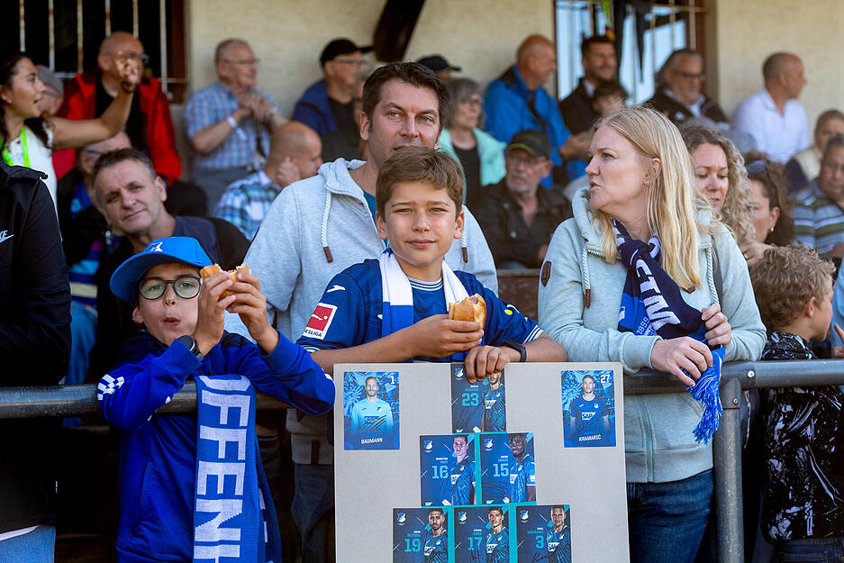 Die TSG Hoffenheim zeigt beim Traumspiel in Lauffen ihre ganze spielerische Klasse. Die TSG Hoffenheim zeigt beim Traumspiel in Lauffen ihre ganze spielerische Klasse.
