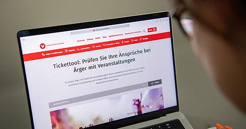 Ärger mit Veranstaltungstickets? Das Tickettool der Verbraucherzentrale prüft Ansprüche und erstellt Schreiben.