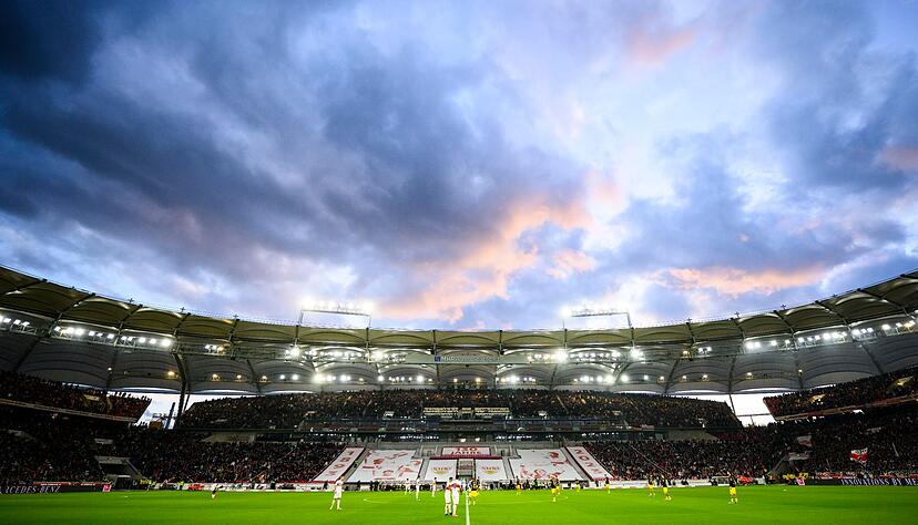 Für den Stadionumbau muss die Stadt Stuttgart tiefer in die Tasche greifen. Für den Stadionumbau muss die Stadt Stuttgart tiefer in die Tasche greifen.
