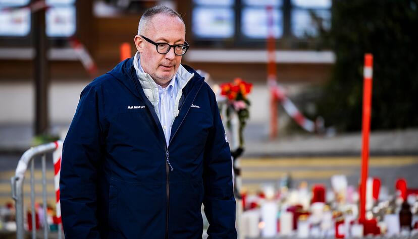 Steht nun auch im Visier der Ermittler: Crans-Montanas B&uuml;rgermeister Nicolas F&eacute;roud. (Archivbild)