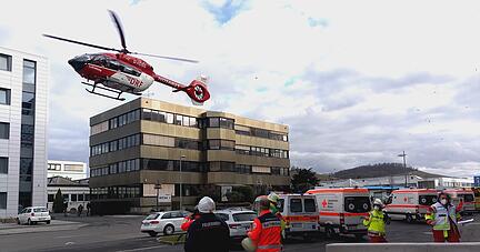 Das Foto zeigt einen Rettungshubschrauber beim Abflug. Foto: privat