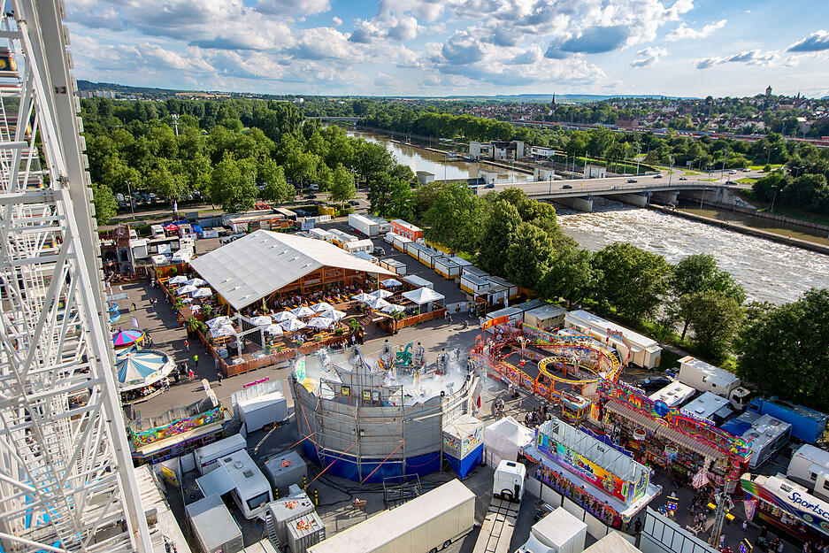 Vorletzter Abend auf dem Heilbronner Volksfest 2024.
