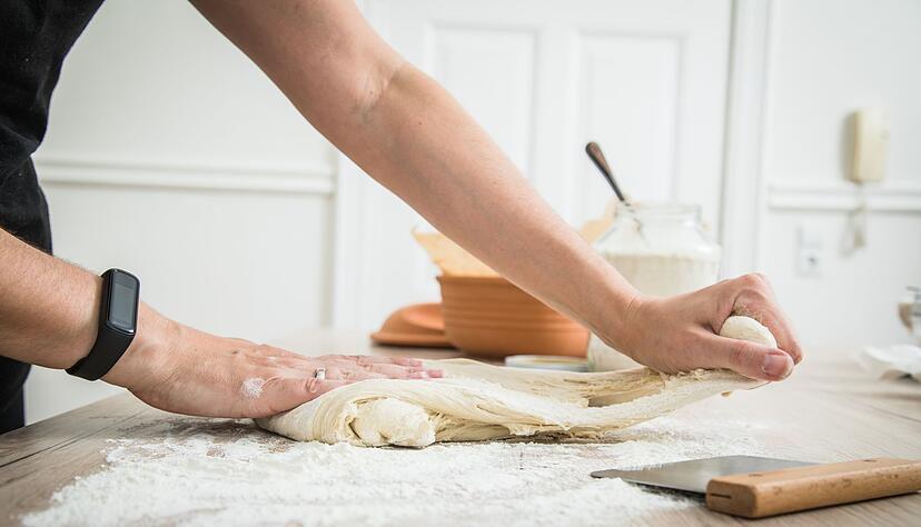 Beim Backen von Brot, Brötchen und Co. ist gut zu wissen, welches Mehl sich für welches Produkt am besten eignet. Beim Backen von Brot, Brötchen und Co. ist gut zu wissen, welches Mehl sich für welches Produkt am besten eignet.