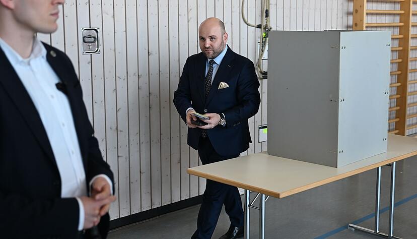 Die AfD dürfte die stärkste Oppositionspartei werden - eine Zusammenarbeit schließen alle anderen Parteien aus. Die AfD dürfte die stärkste Oppositionspartei werden - eine Zusammenarbeit schließen alle anderen Parteien aus.