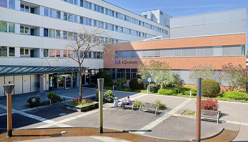 Der Gesch&auml;ftsf&uuml;hrer der SLK Kliniken informiert Mitarbeiter in L&ouml;wenstein &uuml;ber eine m&ouml;gliche Schlie&szlig;ung.