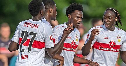 Naouirou Ahamada (Mitte) jubelt über sein 1:1 gegen den FC Zürich.
Foto: dpa