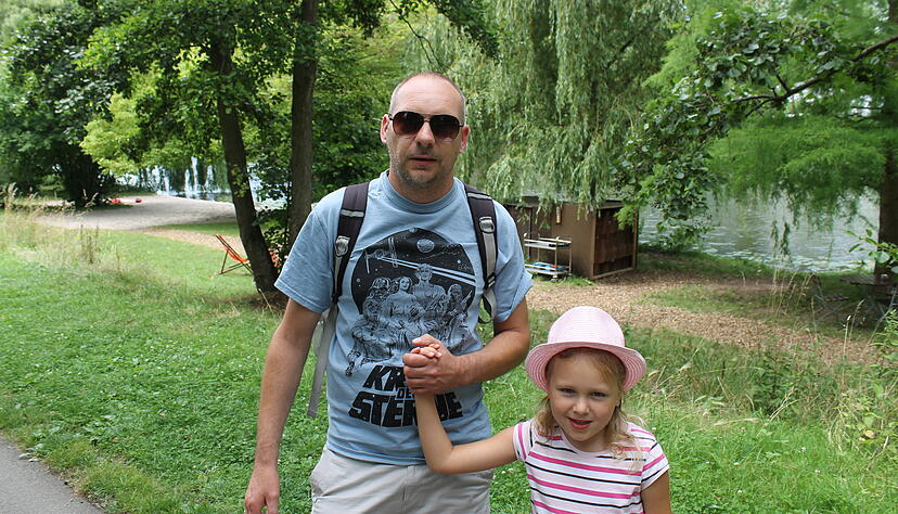 Michael Zinn, 44, Untergruppenbach  mit Tochter Foto: Christoph Kraft