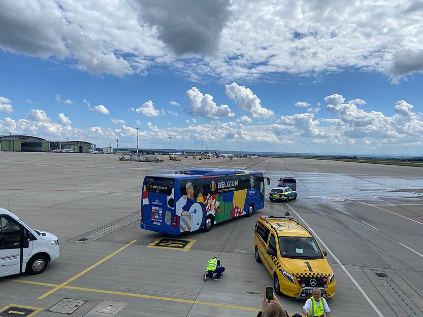 EM 2024: Belgien landet am Flughafen Stuttgart