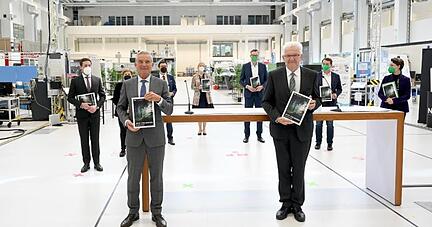 Innenminister Thomas Strobl (l, CDU) und Ministerpr&auml;sident Winfried Kretschmann (B90/Gr&uuml;ne).