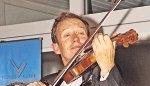 Michael Grube bescherte den Besuchern ein Hörerlebnis.Foto: Weller