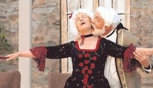 Gut angekommen ist das St&uuml;ck "Furchtlos gegen F&uuml;rst und Fugger" auf Stettenfels. Nun soll es alle zwei Jahre Theater auf der Burg geben.Foto: Archiv/Kugler