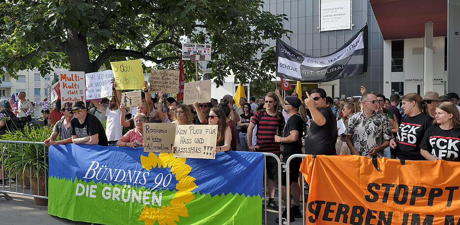 Kundgebung gegen Rechts bei AfD-Veranstaltung Kundgebung gegen Rechts bei AfD-Veranstaltung