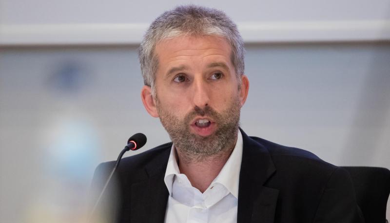 Tübingens Oberbürgermeister Boris Palmer (Grüne) nimmt an der Gemeinderatssitzung teil. Tübingens Oberbürgermeister Boris Palmer (Grüne) nimmt an der Gemeinderatssitzung teil.