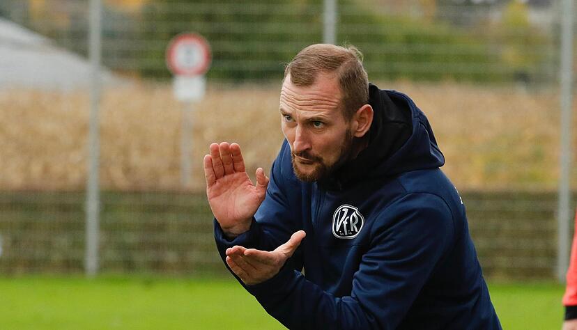 Trainer Manuel Fischer ist mit dem VfR Heilbronn zum Punkten gezwungen, doch das Programm bis zur Winterpause hat es in sich. Trainer Manuel Fischer ist mit dem VfR Heilbronn zum Punkten gezwungen, doch das Programm bis zur Winterpause hat es in sich.