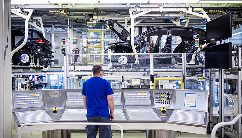 Deutsche Autobauer wie Volkswagen sind stark von der Nachfrage in den USA abhängig. Die Zölle von US-Präsident Trump dürfte für Absatzrückgänge sorgen. Deutsche Autobauer wie Volkswagen sind stark von der Nachfrage in den USA abhängig. Die Zölle von US-Präsident Trump dürfte für Absatzrückgänge sorgen.