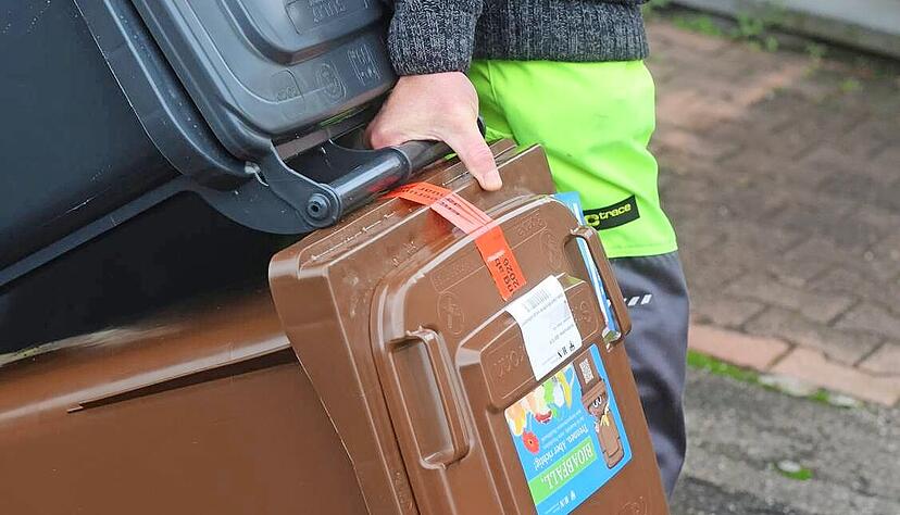 So sehen die neuen Tonnen mit Chip aus, die gerade in Heilbronn ausgeliefert werden. Doch mancherorts wurden zu viele davon geliefert.